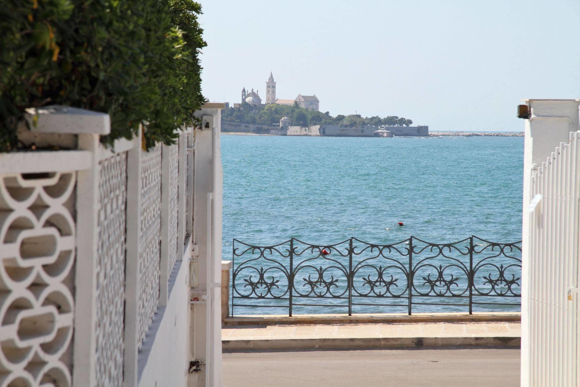 La Bella Trani - Suites And B&B Kültér fotó